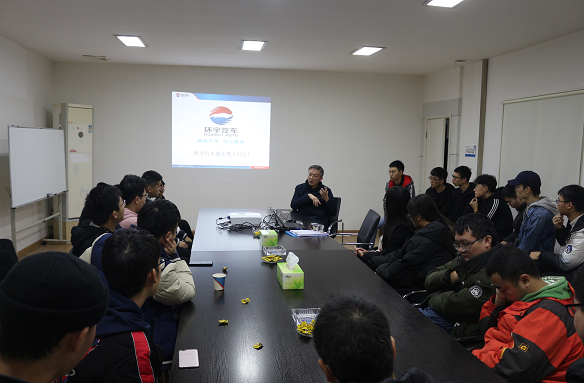 Strengthen school-enterprise cooperation and enhance Huanyu Automobile's sense of social responsibility!