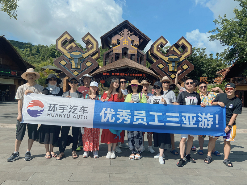 We took a group photo at Betel Valley