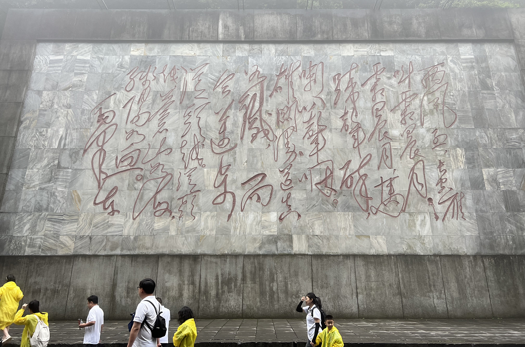 Xiongguan Road is as true as iron, and now it is moving forward from scratch---Huanyu Haohao Car Party Branch celebrates the 102nd anniversary of the founding of the Party