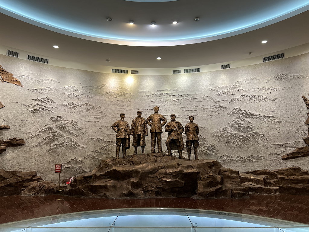 Xiongguan Road is as true as iron, and now it is moving forward from scratch---Huanyu Haohao Car Party Branch celebrates the 102nd anniversary of the founding of the Party