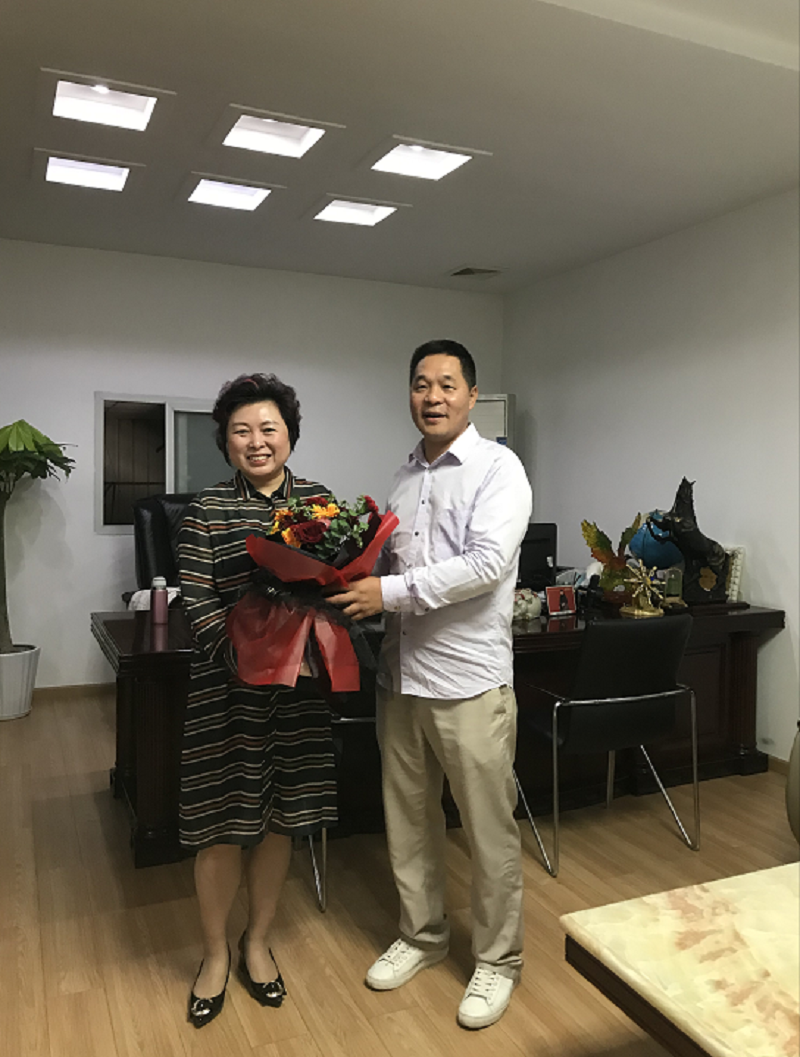 Huanyu Automobile Mother's Day Care