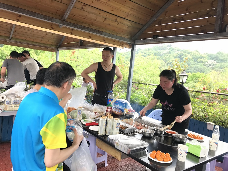 Newsletter on the first league building activity for management cadres