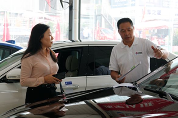Yu Xiaoling, Director of the Consumption Department of the Municipal Commerce Commission, and his delegation visited Huanyu to inspect the integrity construction work