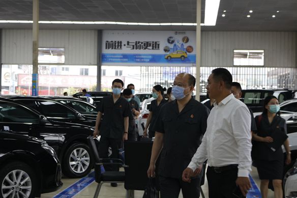 President Jiang of the People's Court of Banan District and his party visited Huanyu for inspection and research