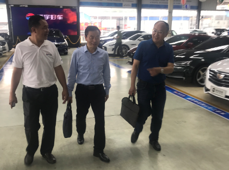 Su Zhengrong, Party Secretary of the Banan District Commerce Committee, and his party visited our company