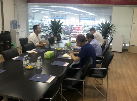 Su Zhengrong, Party Secretary of the Banan District Commerce Committee, and his party visited our company