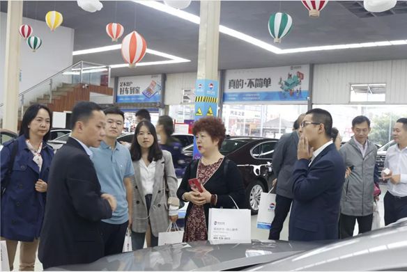 China Automobile Dealers Association brought guests from various provincial and municipal automobile industry associations to visit Huanyu