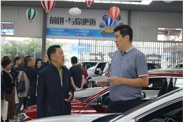 China Automobile Dealers Association brought guests from various provincial and municipal automobile industry associations to visit Huanyu