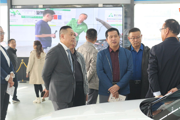 Warmly welcome the inspection and research team of Ningxia Hui Autonomous Region to visit Huanyu Automobile