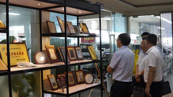 Warmly welcome the Standing Committee of the Banan District District Party Committee and the leaders of the District United Front Work Department to visit and guide!