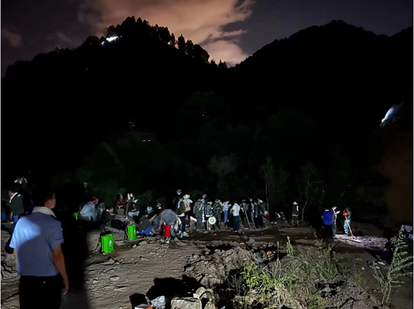 Mountain fires have no lovers, but people around the world are heading backwards