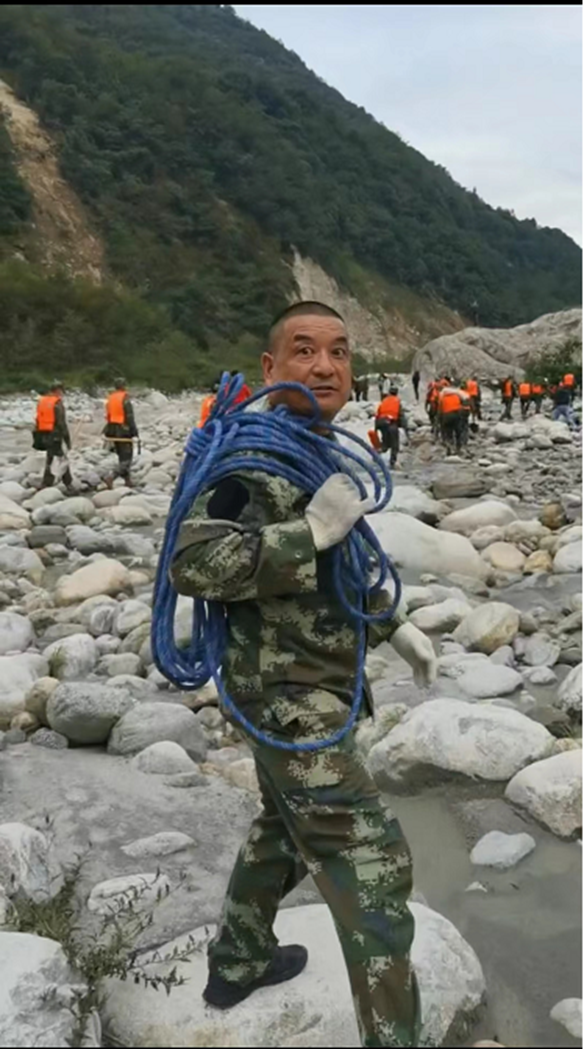 May the mountains and rivers of the motherland be safe and the people are unharmed-memories of Huanyu Automobile veterans 'earthquake relief!