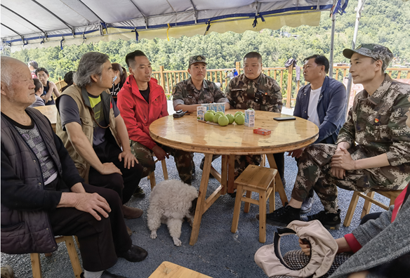 May the mountains and rivers of the motherland be safe and the people are unharmed-memories of Huanyu Automobile veterans 'earthquake relief!