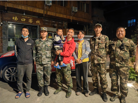 May the mountains and rivers of the motherland be safe and the people are unharmed-memories of Huanyu Automobile veterans 'earthquake relief!