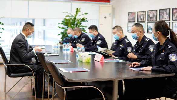 Warmly welcome Deputy Captain Xu Jia of the Chongqing Traffic Patrol Corps and his party to visit Huanyu Automobile to guide the work