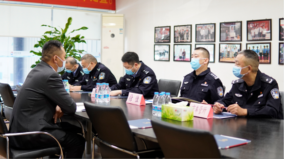 Warmly welcome Deputy Captain Xu Jia of the Chongqing Traffic Patrol Corps and his party to visit Huanyu Automobile to guide the work