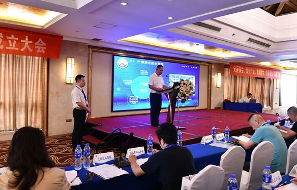 The inaugural meeting of the Automobile and Motorcycle Chamber of Commerce in Banan District of Chongqing City was successfully held! Fu Yueming was elected as the first president