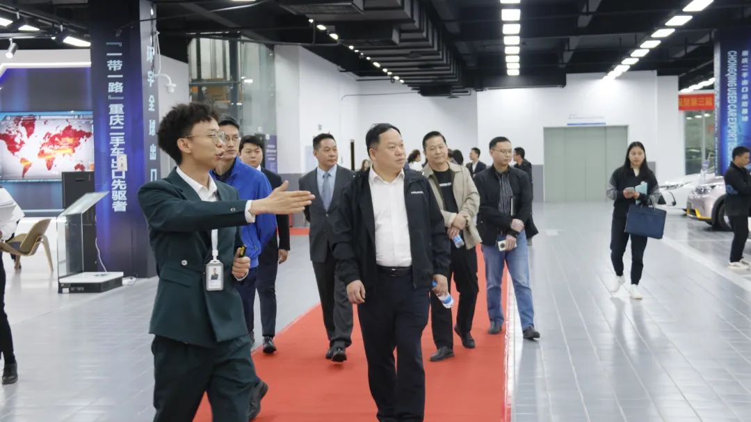 Liu Kan from the Foreign Trade Promotion Department of the Municipal Commerce Commission visited and investigated Huanyu's 