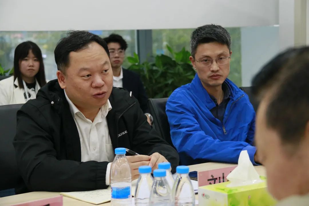 Liu Kan from the Foreign Trade Promotion Department of the Municipal Commerce Commission visited and investigated Huanyu's 