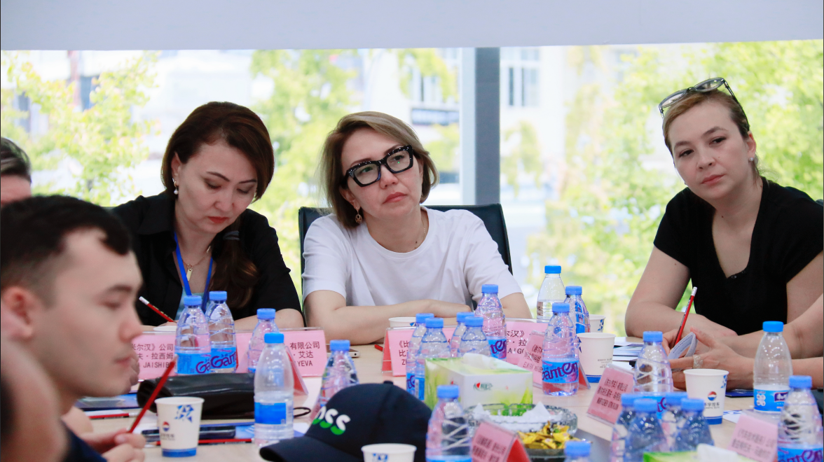 Huanyu Automobile joins hands with Eurasian partners to jointly seek a new chapter in the export of new energy used cars