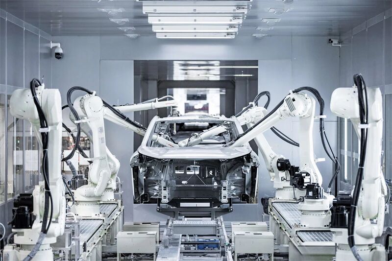 The government work report and the draft outline of the 15th Five-Year Plan put forward new requirements for the automobile industry