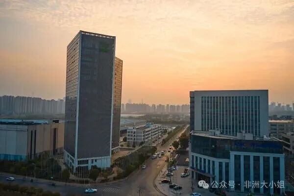 With a population of 1.4 billion, why is the car market just beginning?