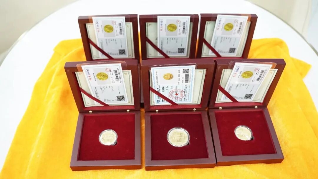Twenty-six years of hard work| Huanyu Automobile's 26th anniversary celebration and veteran employee commendation meeting were successfully held