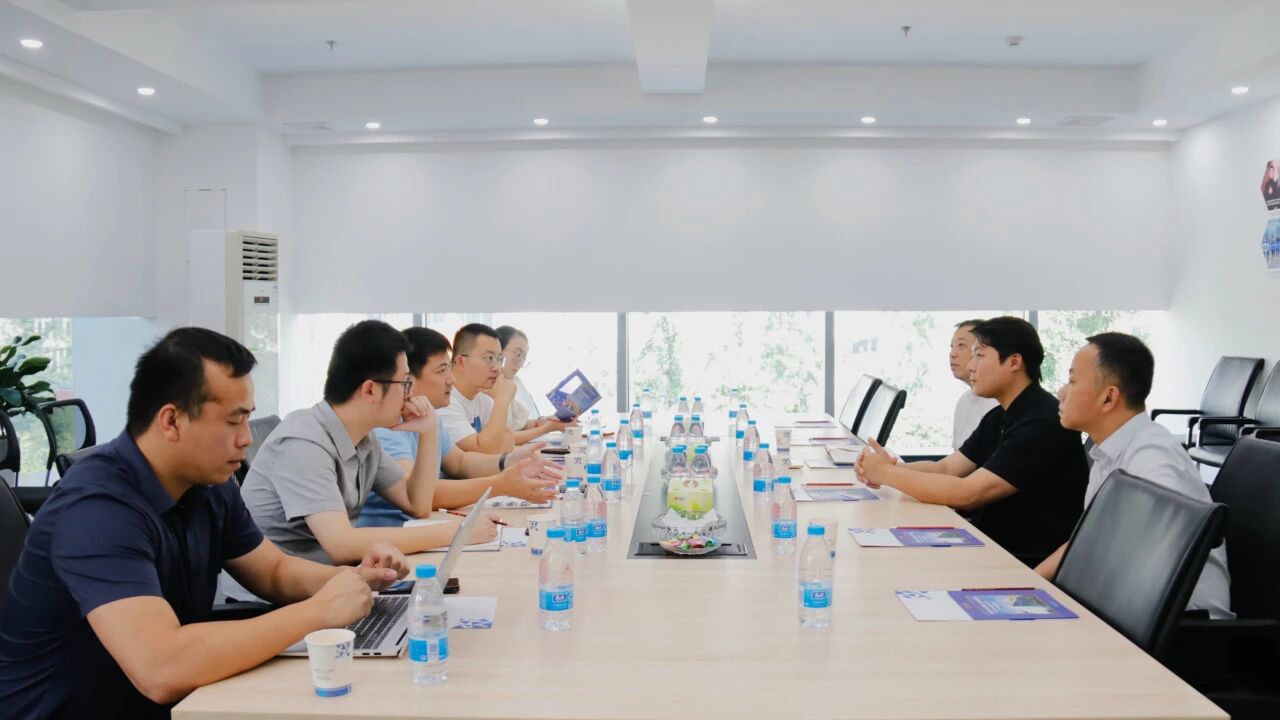 Xiamen Cinda International Trade Automobile executives inspect Chongqing Banan used car export base