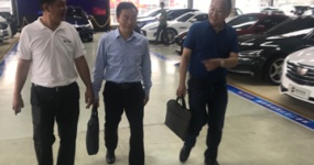 Su Zhengrong, Party Secretary of the Banan District Commerce Committee, and his party visited our company