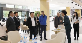 Liu Kan from the Foreign Trade Promotion Department of the Municipal Commerce Commission visited and investigated Huanyu's 