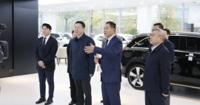 He Yousheng, Secretary of the Banan District Party Committee, and his party investigated the 