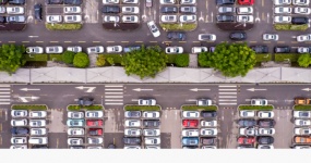 Second-hand cars have risen 100 times in four years after going out to sea: some people accept cars at high prices, and some lose their money