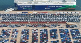 Newbies enter the market and use cars are exported! Which country in Africa?